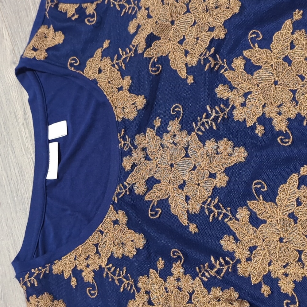 LOGO Lavish Floral Embroidered Overlay Tunic Top - Picture 3 of 11